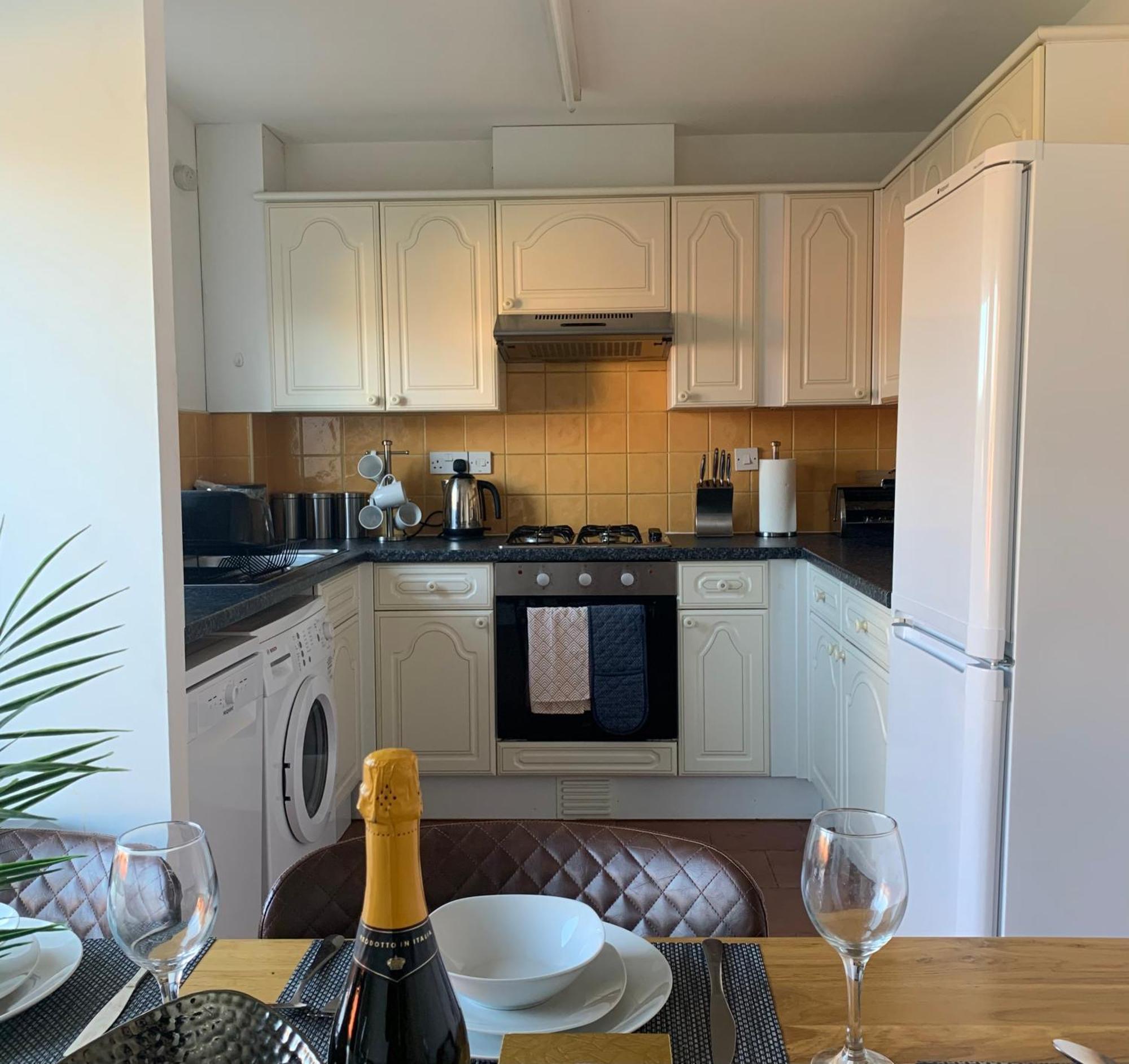 Montrose House Villa Swindon Dış mekan fotoğraf