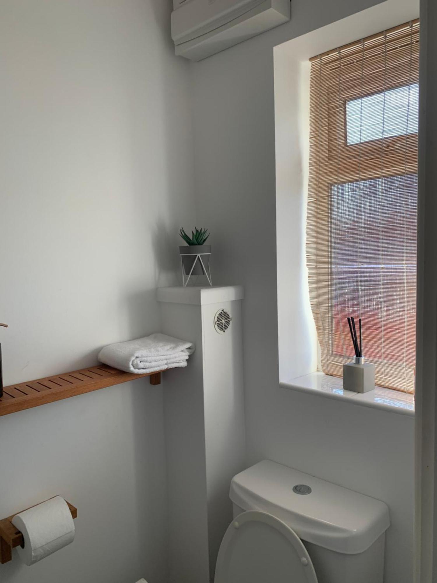 Montrose House Villa Swindon Dış mekan fotoğraf